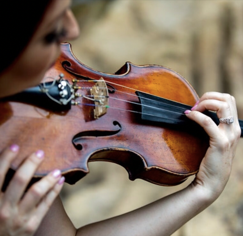 Why hire a violinist for your event? 🎻